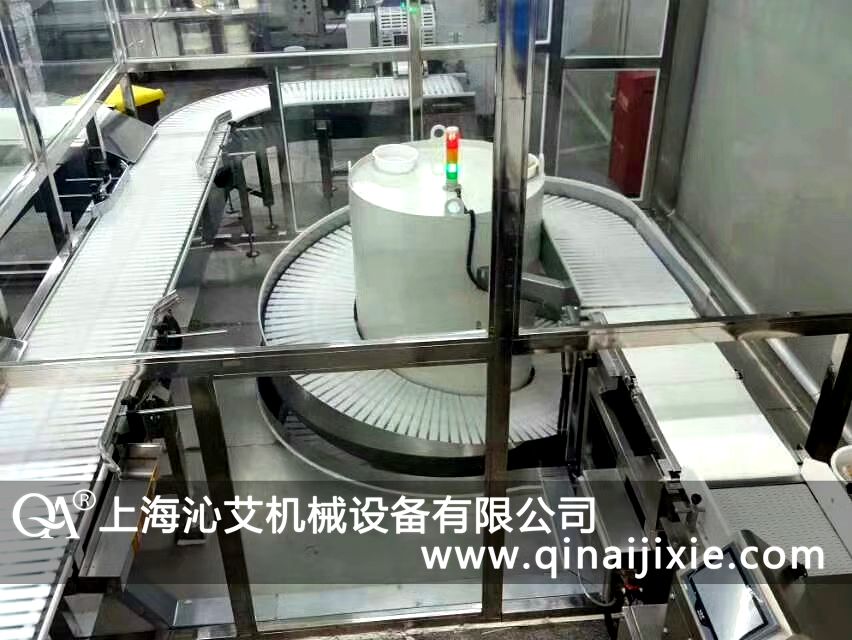 鏈板輸送機現(xiàn)代工業(yè)出產(chǎn)中常用的輸送機設(shè)備